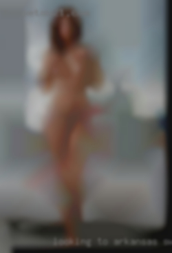 Looking to play with Arkansas swingers a couple/woman.
